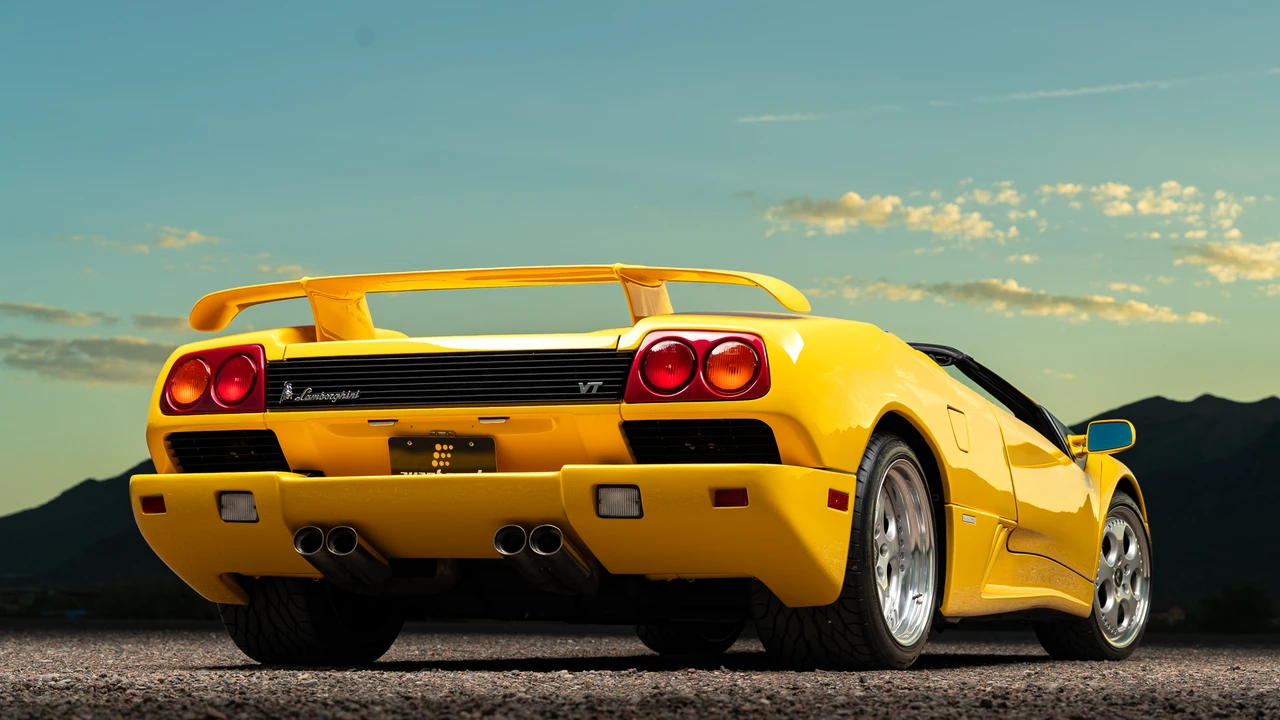 1999 Lamborghini Diablo VT - Image 23 of 31