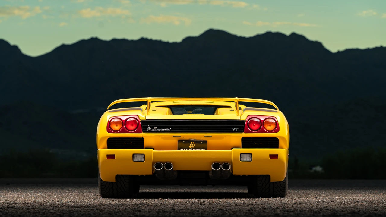 1999 Lamborghini Diablo VT - Image 25 of 31