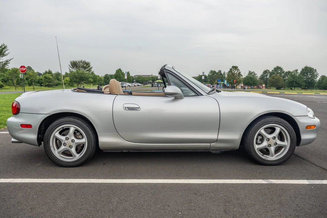 1999 Mazda NB MX-5 Miata - Image 7 of 31