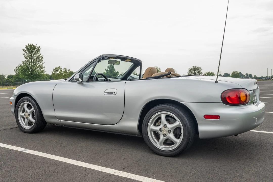 1999 Mazda NB MX-5 Miata - Image 4 of 31