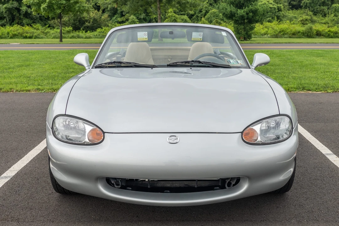 1999 Mazda NB MX-5 Miata - Image 2 of 31