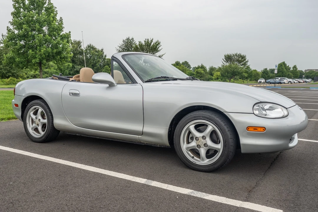 1999 Mazda NB MX-5 Miata - Image 8 of 31