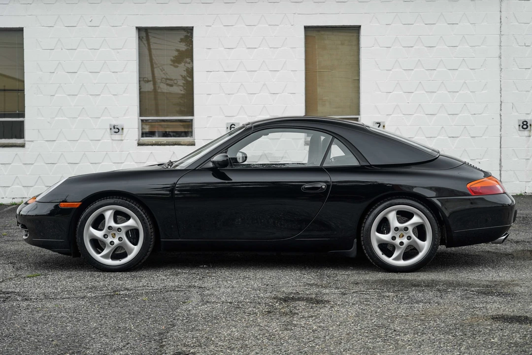 1999 Porsche 996 Carrera - Image 10 of 31