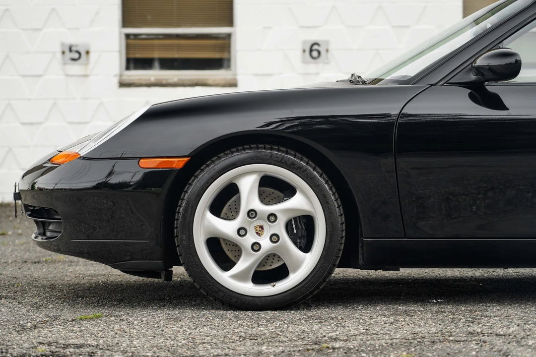 1999 Porsche 996 Carrera - Image 27 of 31