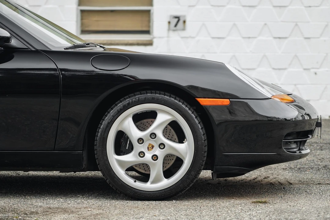 1999 Porsche 996 Carrera - Image 26 of 31