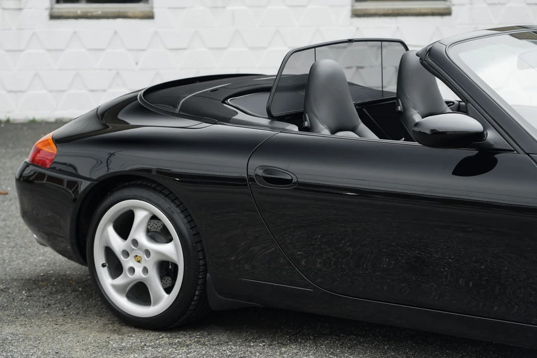1999 Porsche 996 Carrera - Image 25 of 31