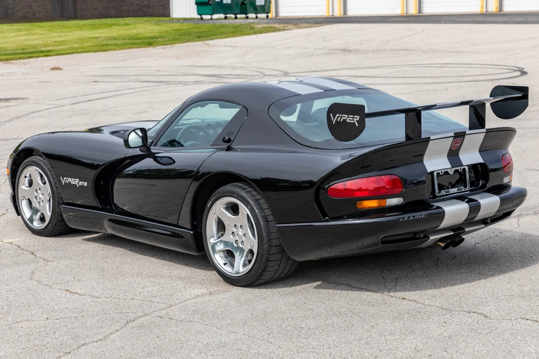2000 Dodge Viper GTS 2nd Gen - Image 3 of 31