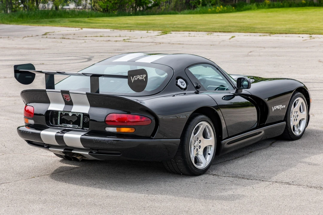2000 Dodge Viper GTS 2nd Gen - Image 5 of 31