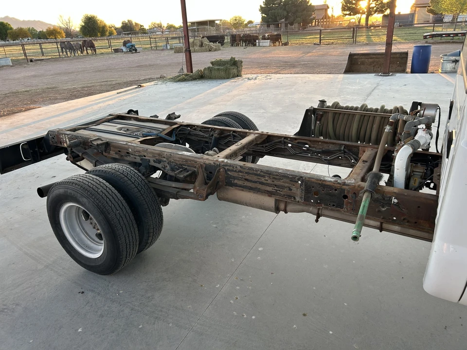 2000 Ford Super Duty 1st Gen - Image 28 of 31