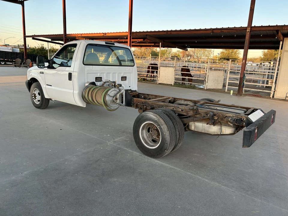 2000 Ford Super Duty 1st Gen - Image 25 of 31