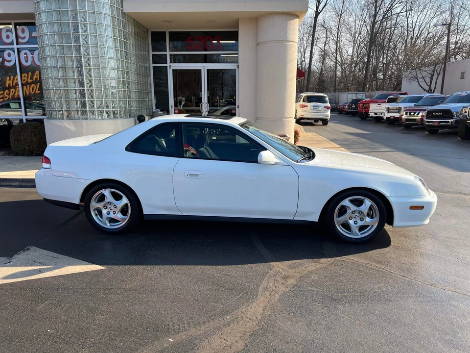 2000 Honda Prelude 5th Gen - Image 7 of 31