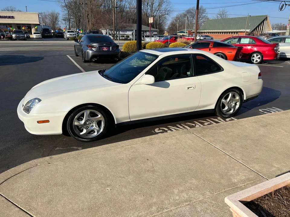 2000 Honda Prelude 5th Gen - Image 12 of 31