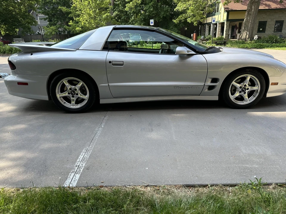 2000 Pontiac Firebird Trans Am 4th Gen - Image 10 of 31
