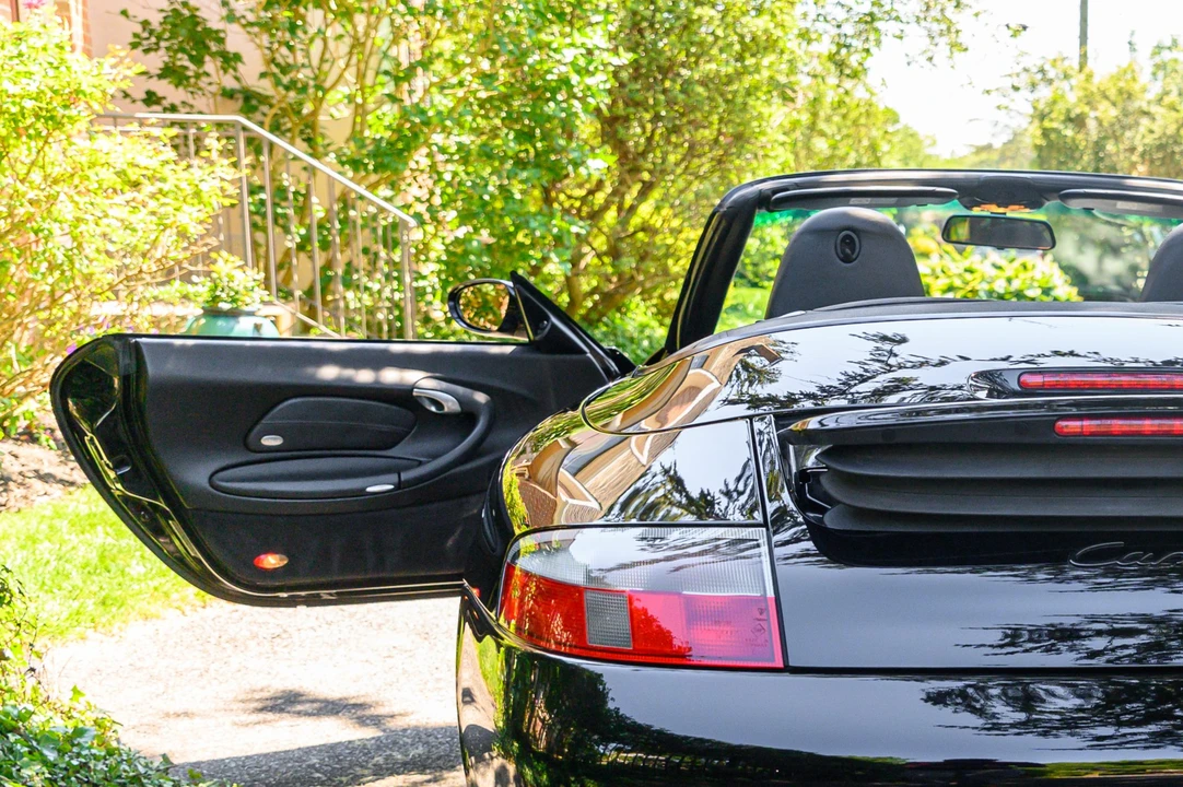 2000 Porsche 996 Carrera - Image 28 of 31