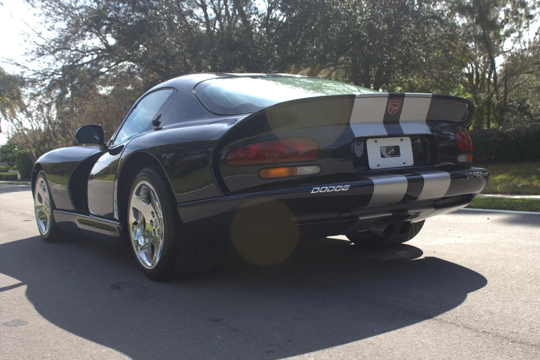 2001 Dodge Viper GTS 2nd Gen - Image 11 of 31