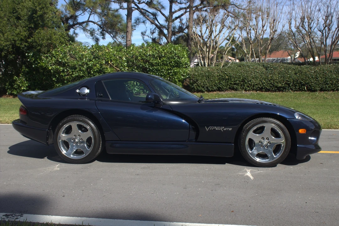 2001 Dodge Viper GTS 2nd Gen - Image 18 of 31