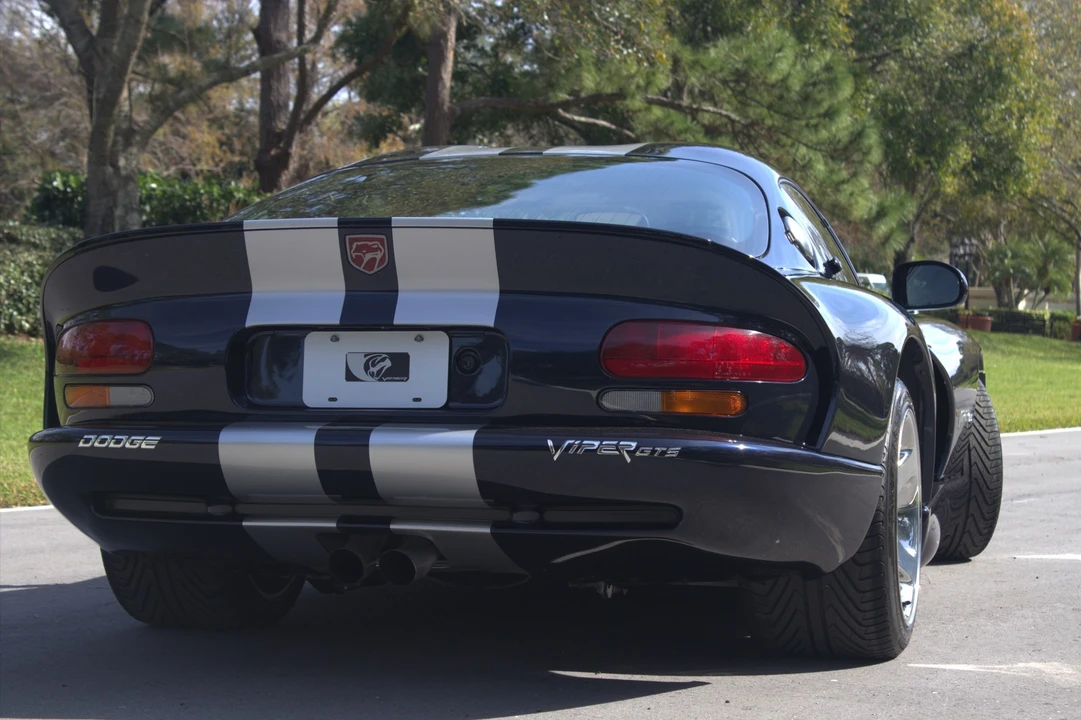 2001 Dodge Viper GTS 2nd Gen - Image 14 of 31