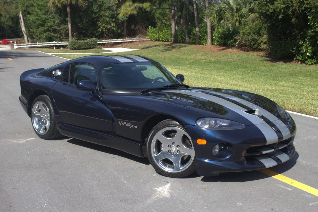 2001 Dodge Viper GTS 2nd Gen - Image 19 of 31