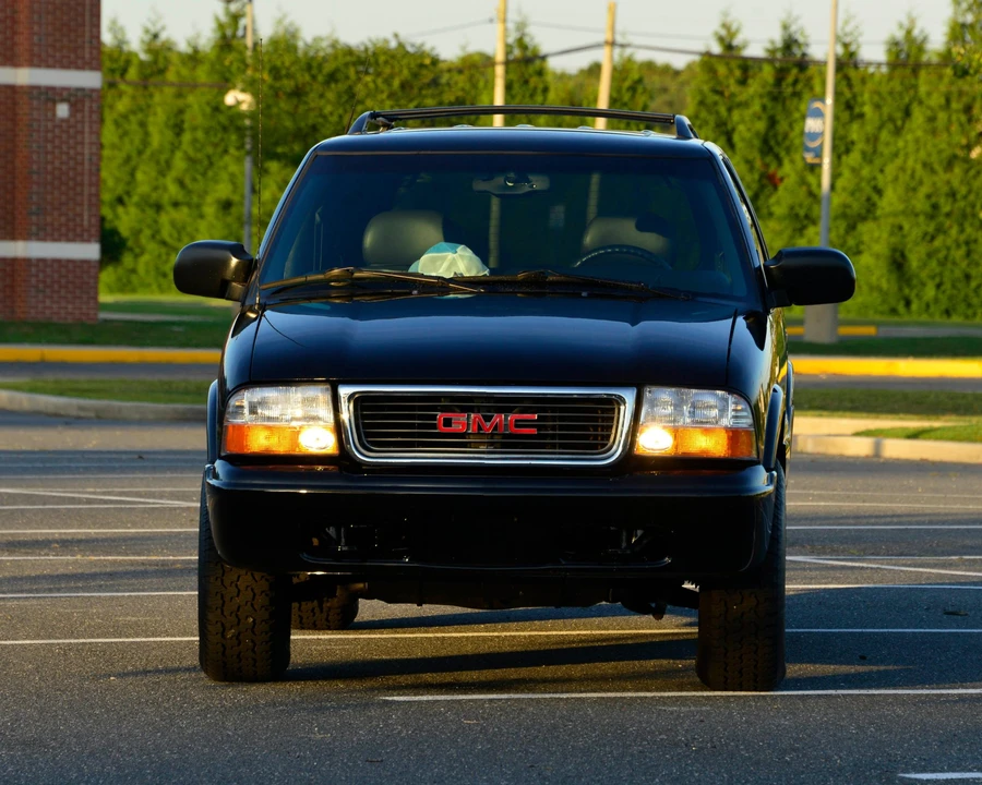 2001 GMC S-15 Jimmy 2nd Gen - Image 15 of 31