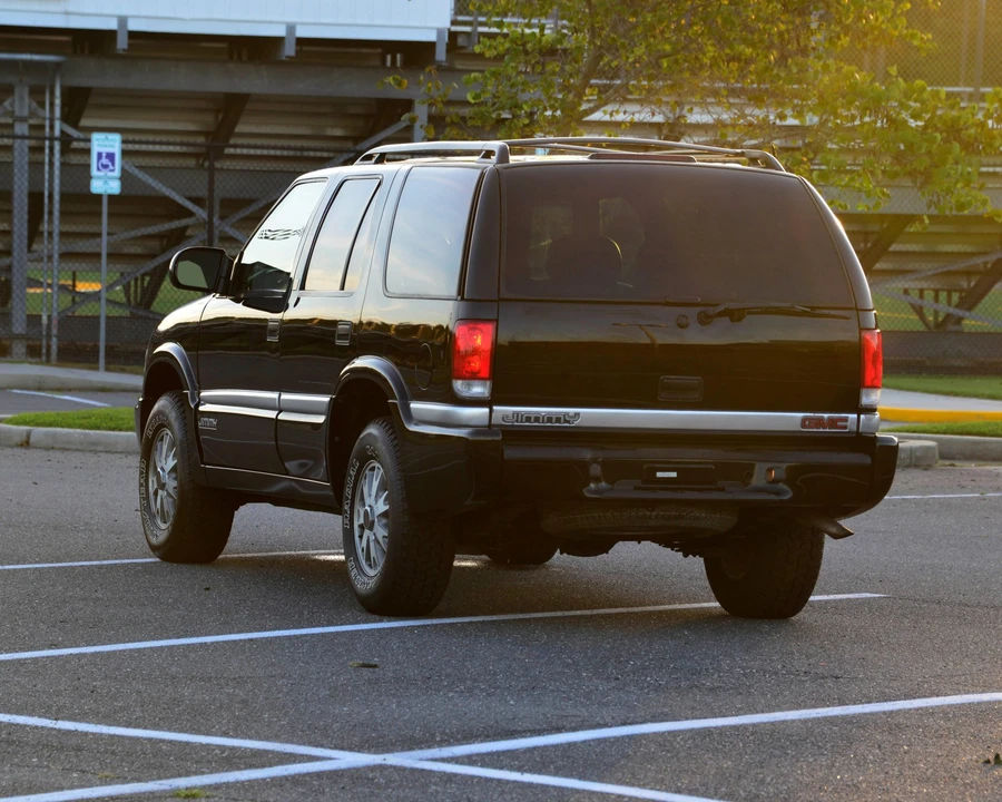 2001 GMC S-15 Jimmy 2nd Gen - Image 7 of 31