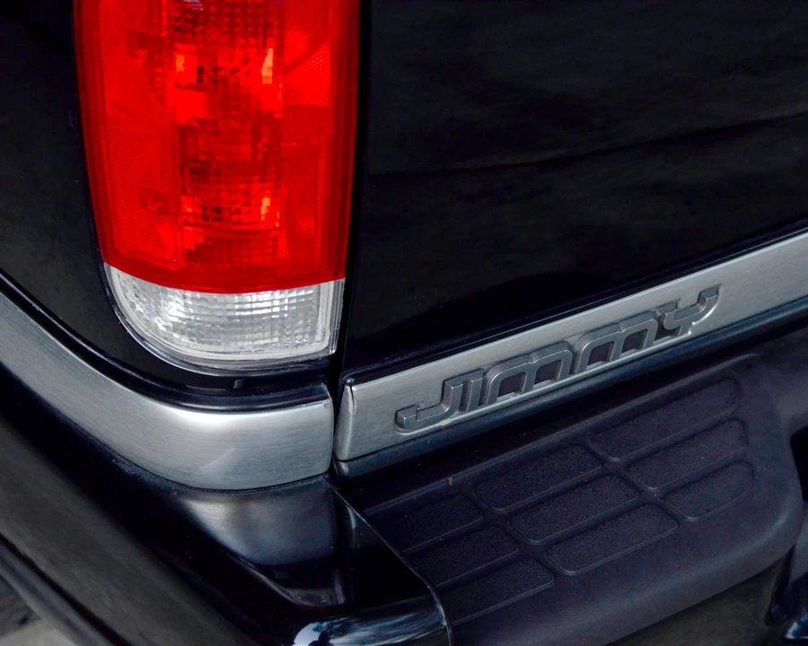 2001 GMC S-15 Jimmy 2nd Gen - Image 31 of 31