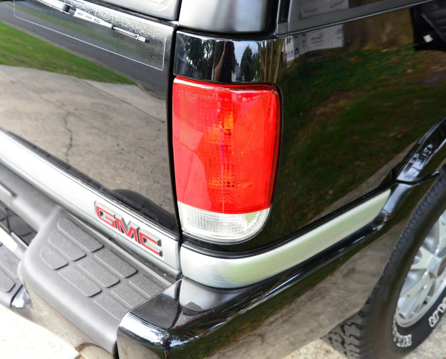 2001 GMC S-15 Jimmy 2nd Gen - Image 28 of 31