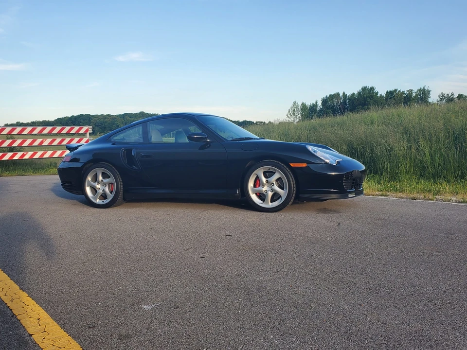 2001 Porsche 996 Turbo - Image 4 of 31