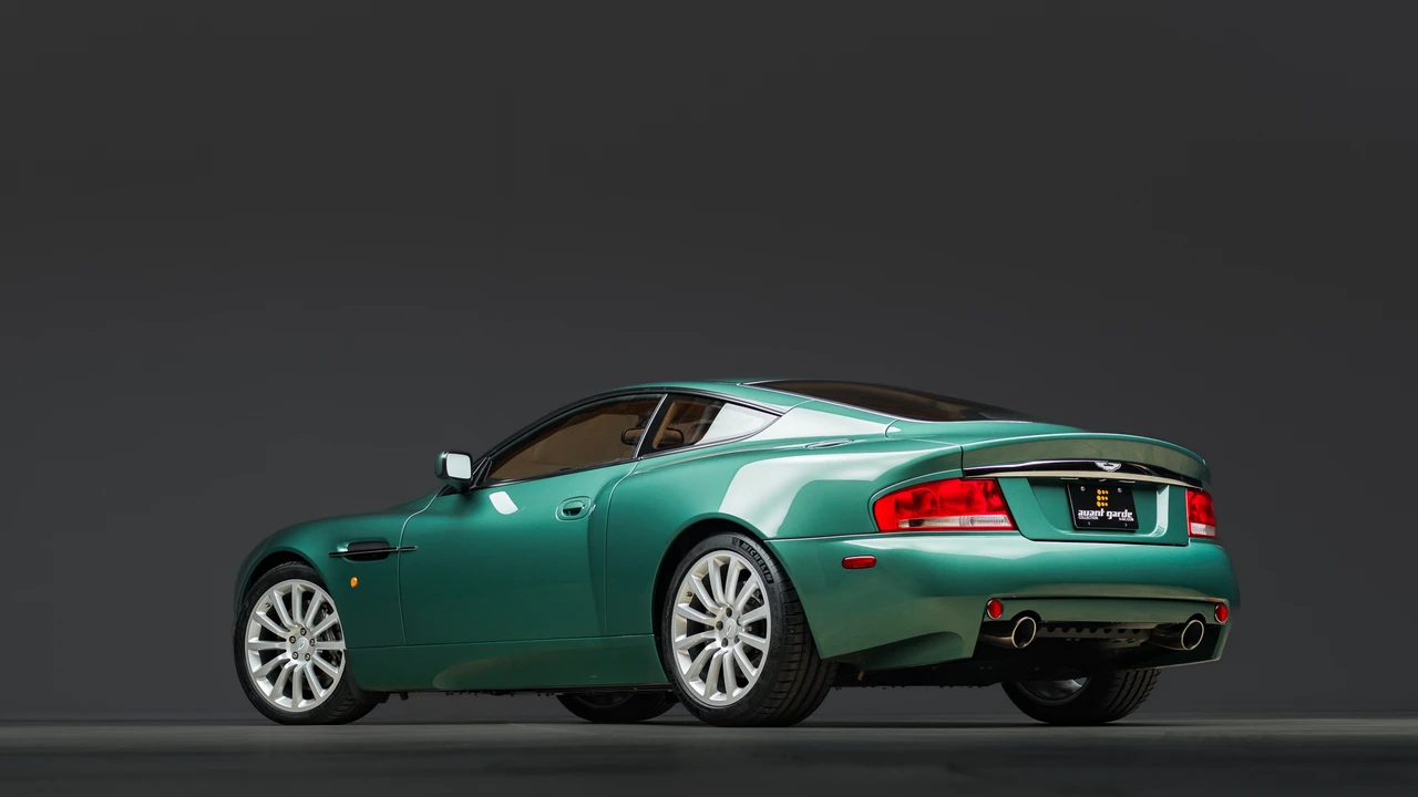 2002 Aston Martin Vanquish 1st Gen - Image 20 of 31