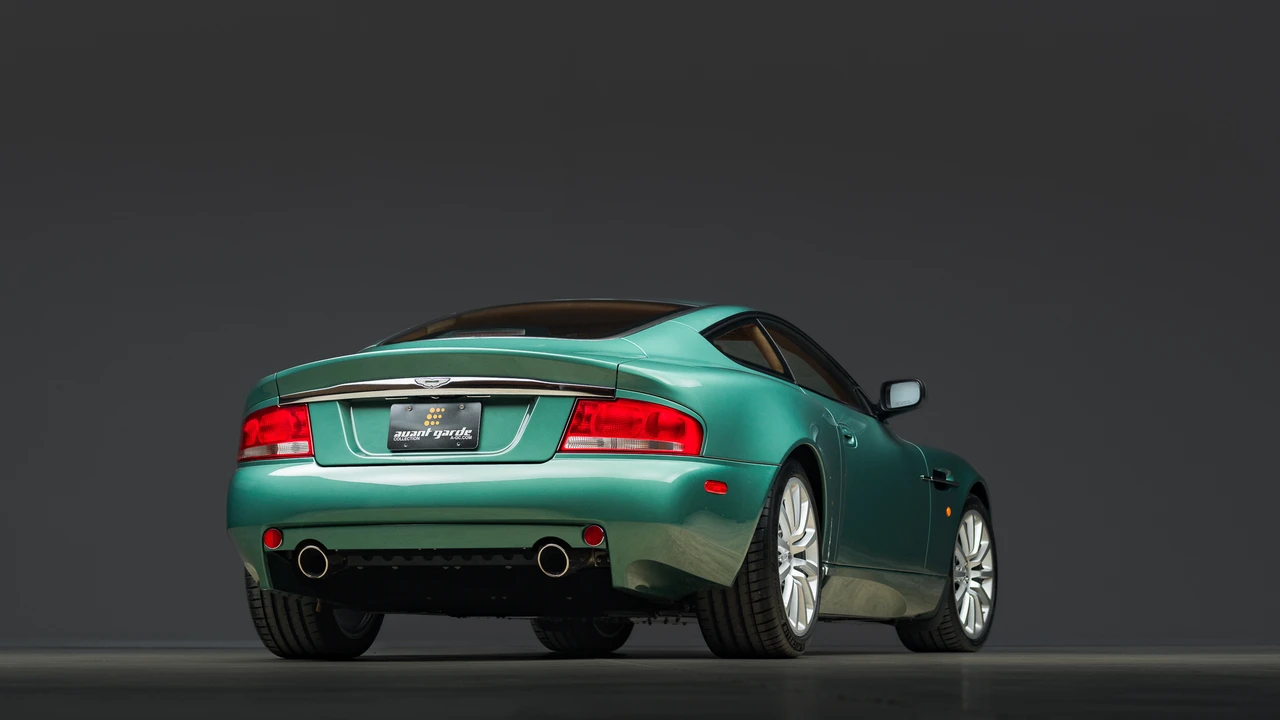 2002 Aston Martin Vanquish 1st Gen - Image 22 of 31