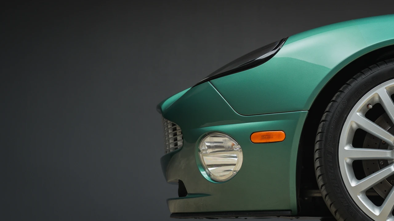 2002 Aston Martin Vanquish 1st Gen - Image 24 of 31