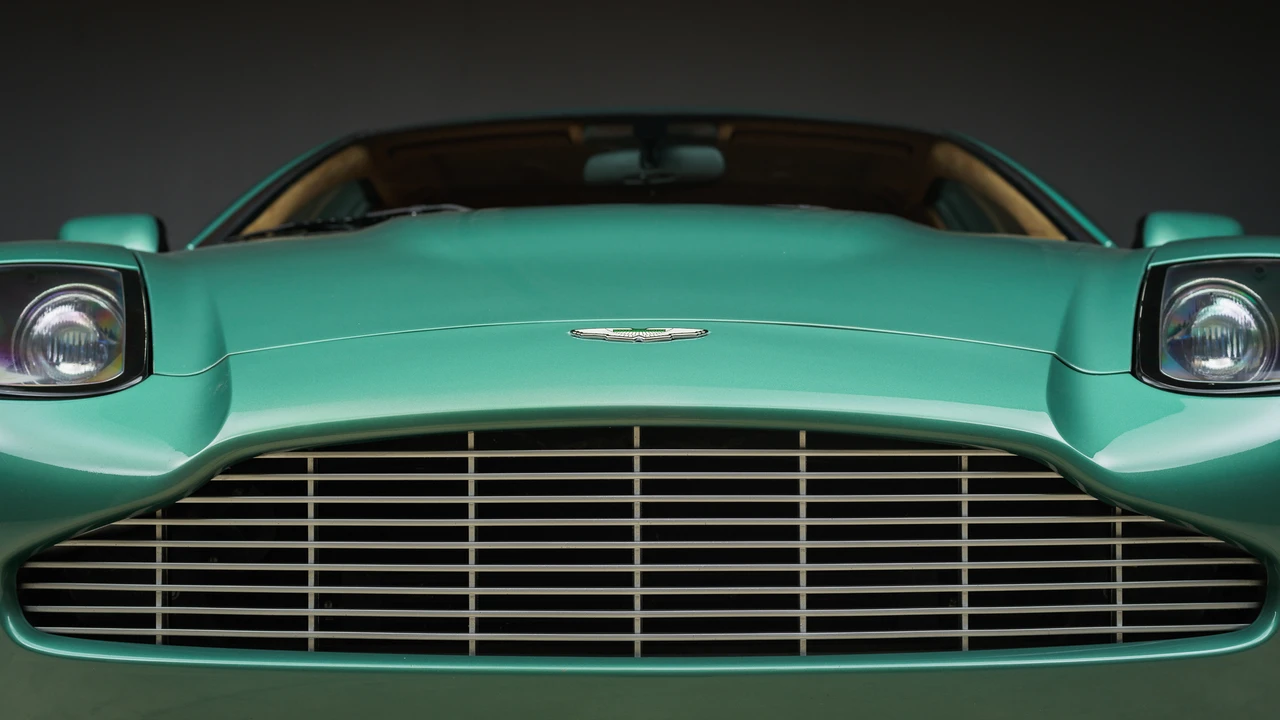 2002 Aston Martin Vanquish 1st Gen - Image 29 of 31