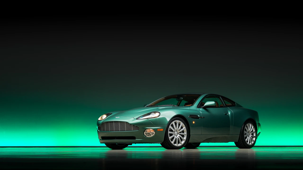2002 Aston Martin Vanquish 1st Gen - Image 5 of 31