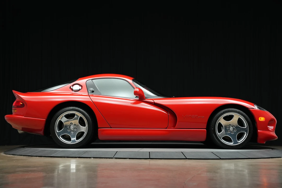 2002 Dodge Viper GTS 2nd Gen - Image 22 of 31