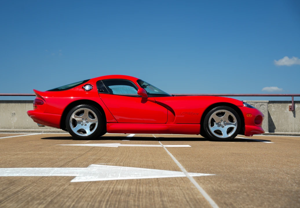 2002 Dodge Viper GTS 2nd Gen - Image 10 of 31