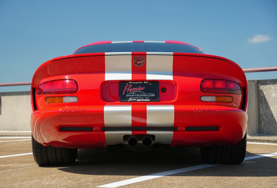 2002 Dodge Viper GTS 2nd Gen - Image 12 of 31