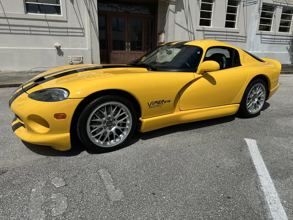 2002 Dodge Viper ACR 2nd Gen - Image 2 of 31