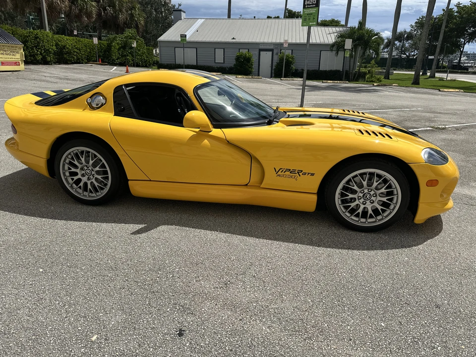 2002 Dodge Viper ACR 2nd Gen - Image 2 of 31