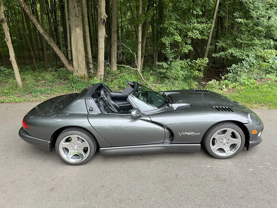2002 Dodge Viper 2nd Gen - Image 16 of 31