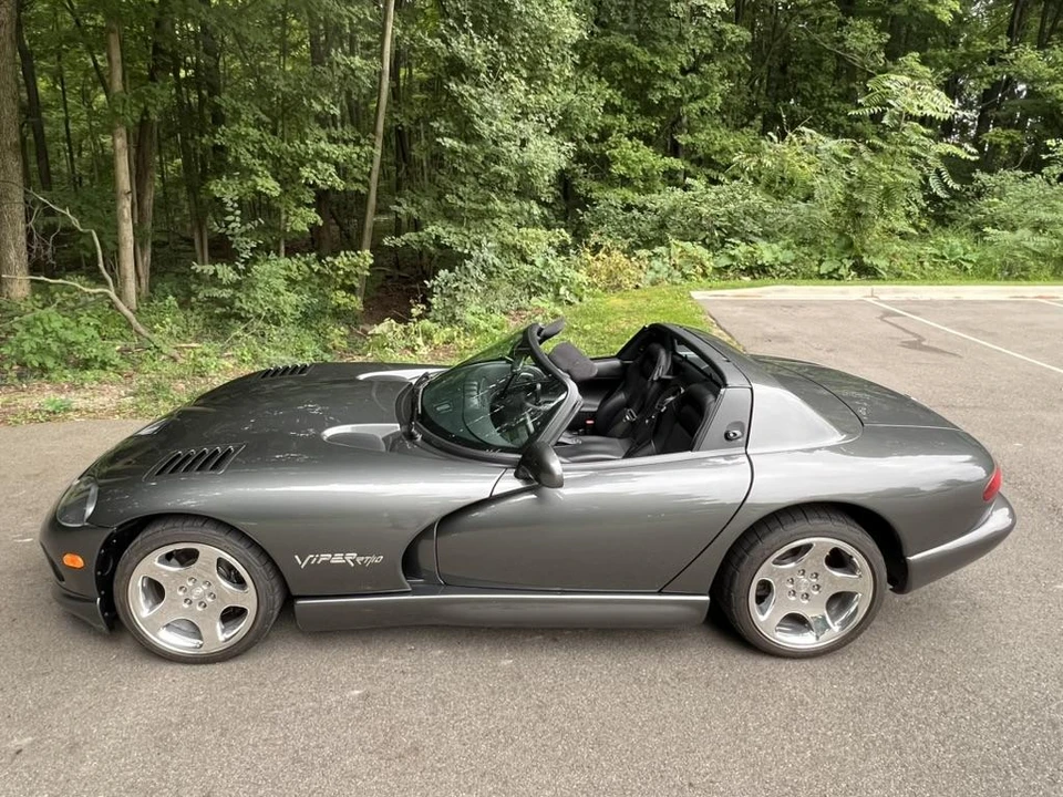 2002 Dodge Viper 2nd Gen - Image 27 of 31