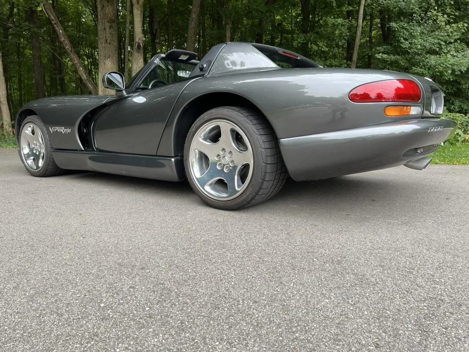 2002 Dodge Viper 2nd Gen - Image 26 of 31