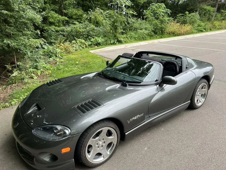 2002 Dodge Viper 2nd Gen - Image 3 of 31