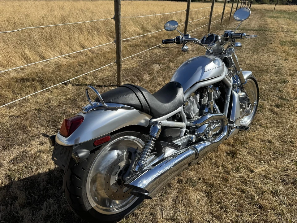 2002 Harley-Davidson V-Rod - Image 11 of 31