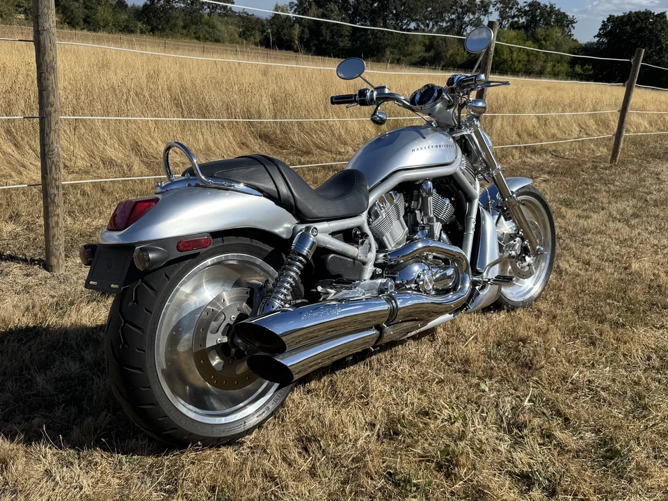 2002 Harley-Davidson V-Rod - Image 9 of 31