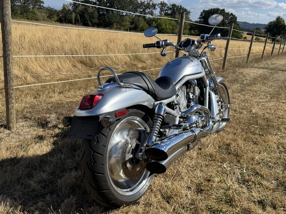 2002 Harley-Davidson V-Rod - Image 10 of 31