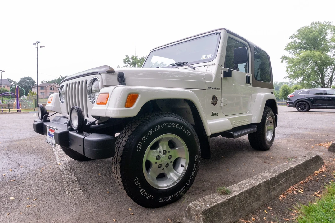 2002 Jeep TJ Wrangler - Image 9 of 31