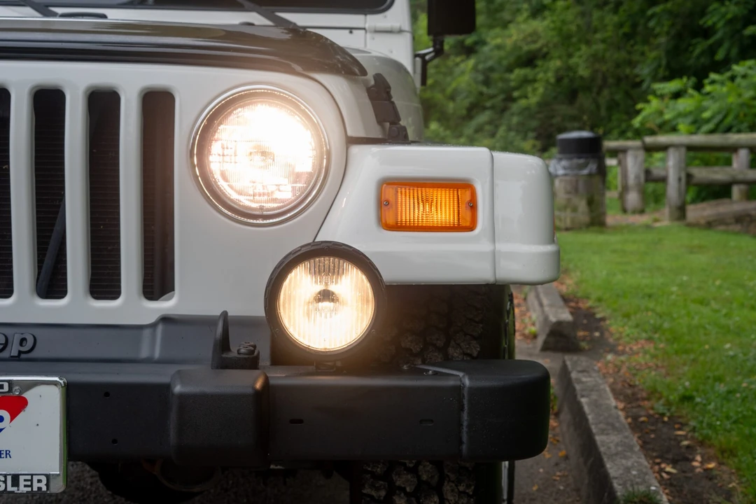 2002 Jeep TJ Wrangler - Image 19 of 31