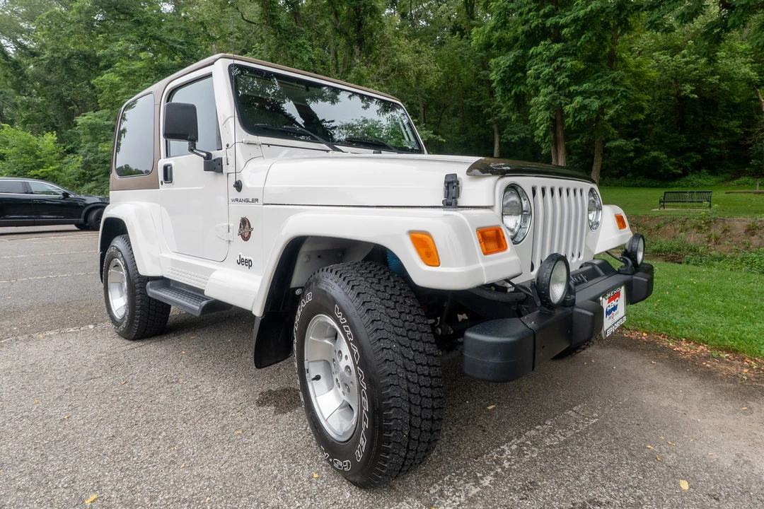 2002 Jeep TJ Wrangler - Image 2 of 31