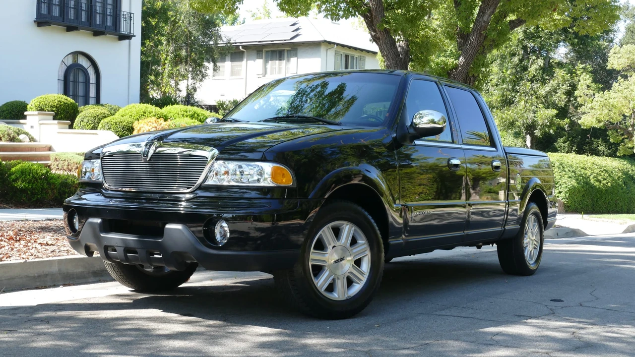 2002 Lincoln Blackwood - Image 10 of 31
