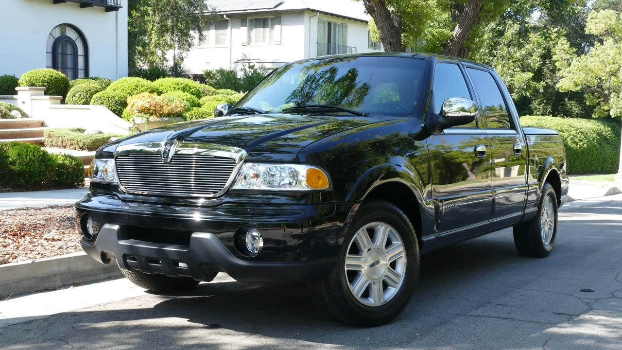 2002 Lincoln Blackwood - Image 9 of 31