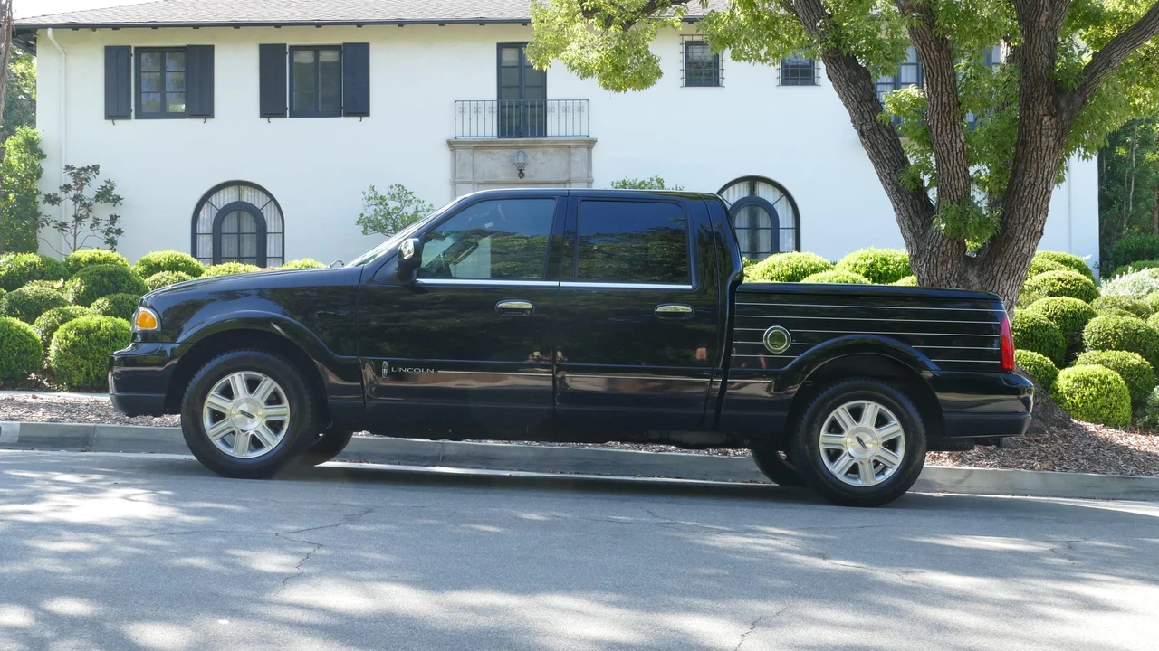 2002 Lincoln Blackwood - Image 18 of 31